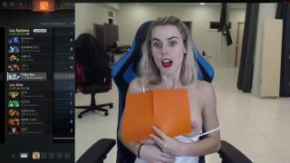 Accidental Nipple Slip Twitch Streamer lamenta todo