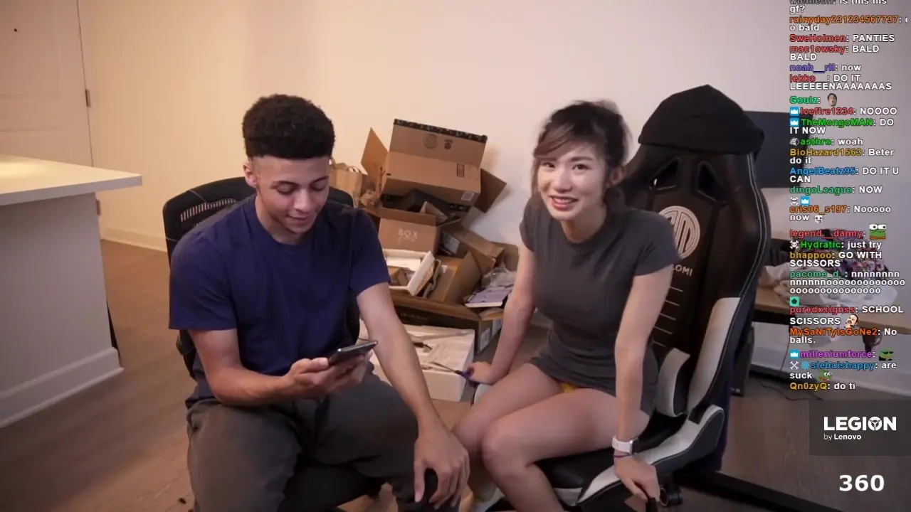 Leena Xu TSM Upskirt Flash Panties Twitch Video