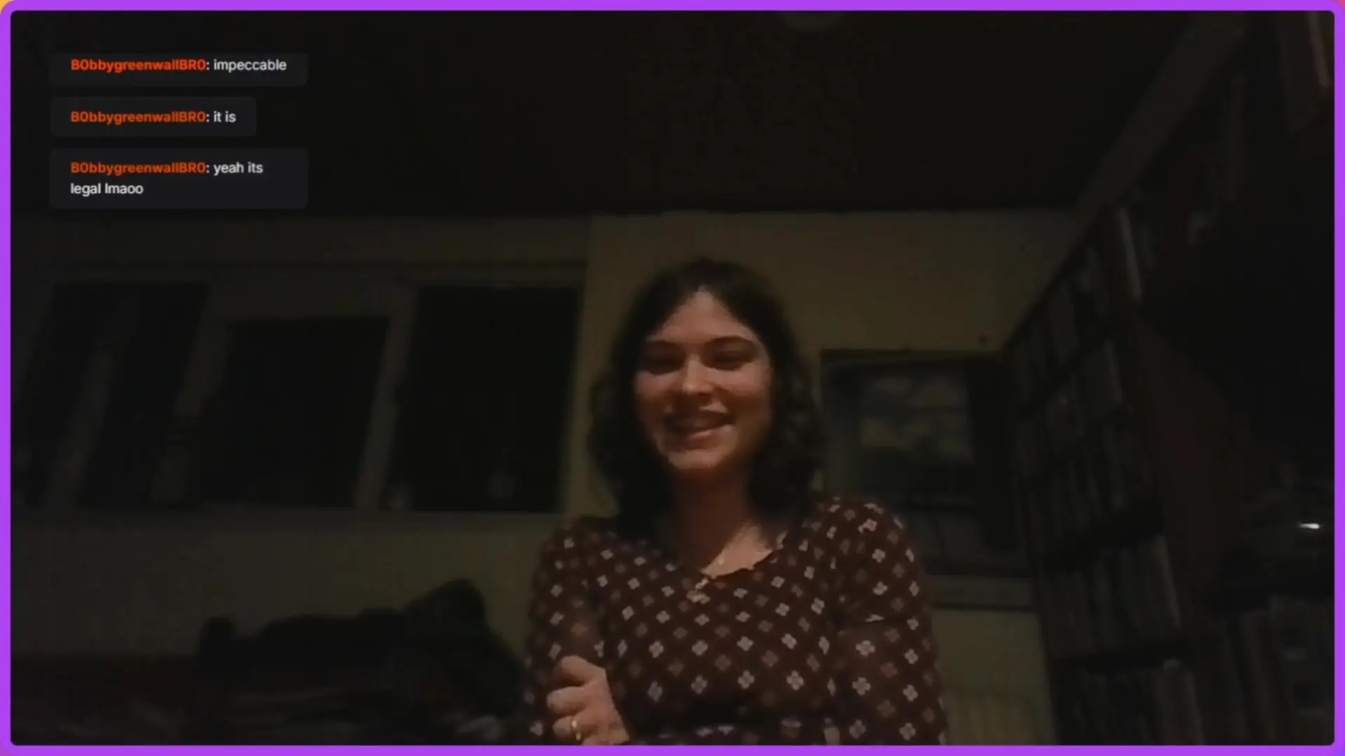 Shy Twitch Streamer Adolescente Flashes Sus puntos para el vídeo del espectador